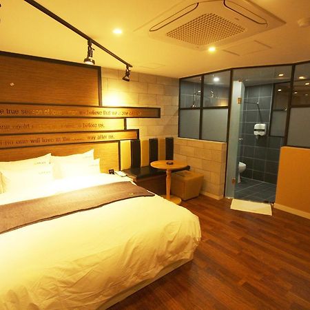 Haru Hotel Gimhae Extérieur photo