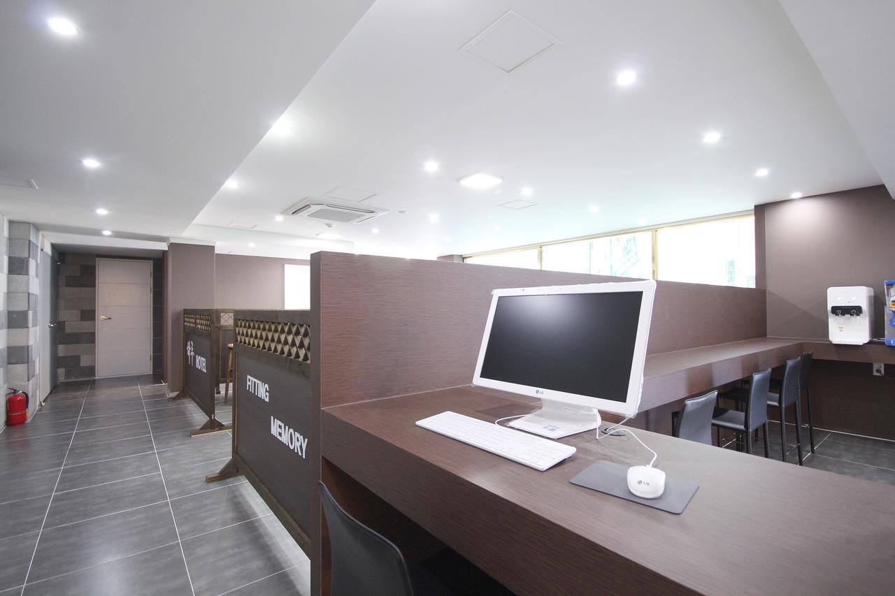 Haru Hotel Gimhae Extérieur photo
