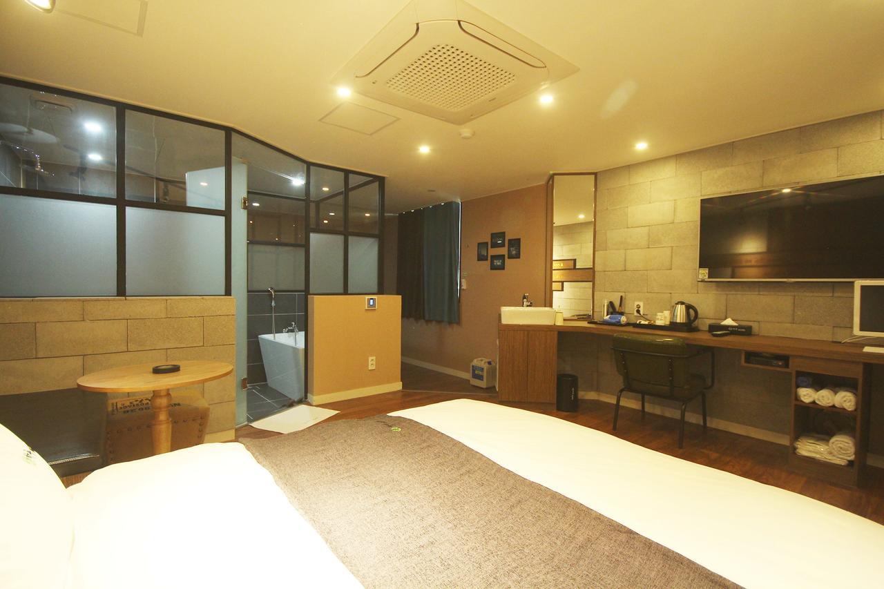 Haru Hotel Gimhae Extérieur photo
