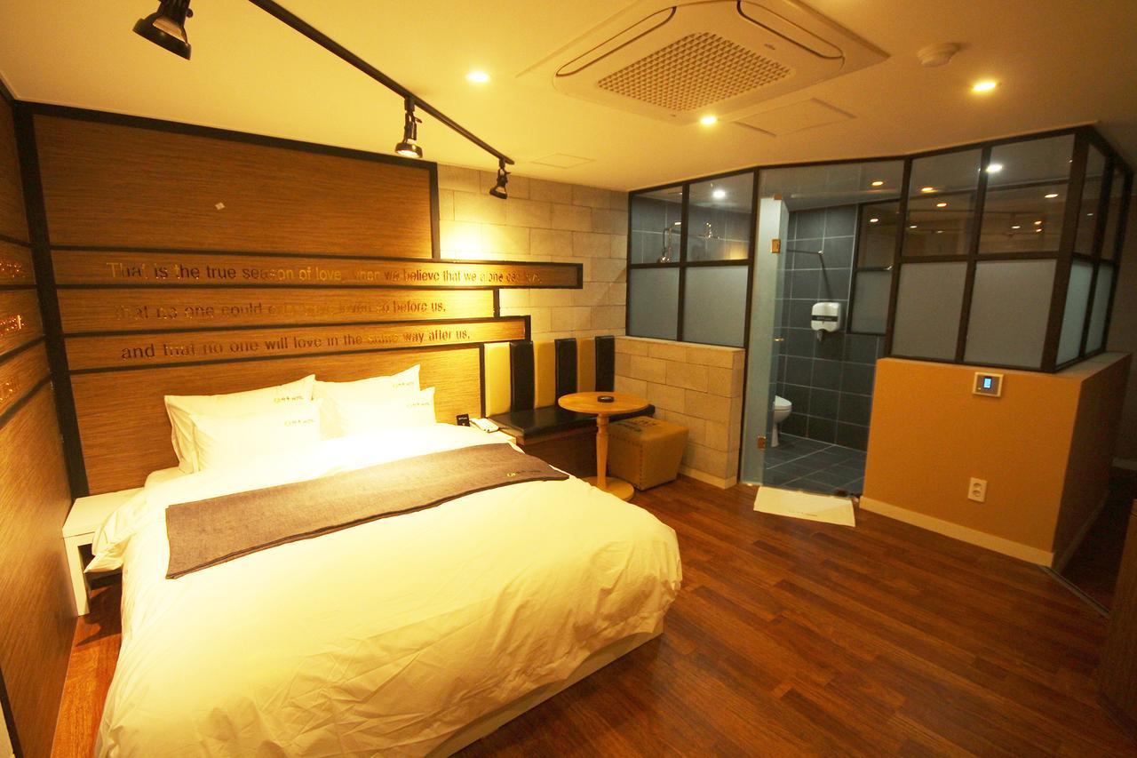 Haru Hotel Gimhae Extérieur photo