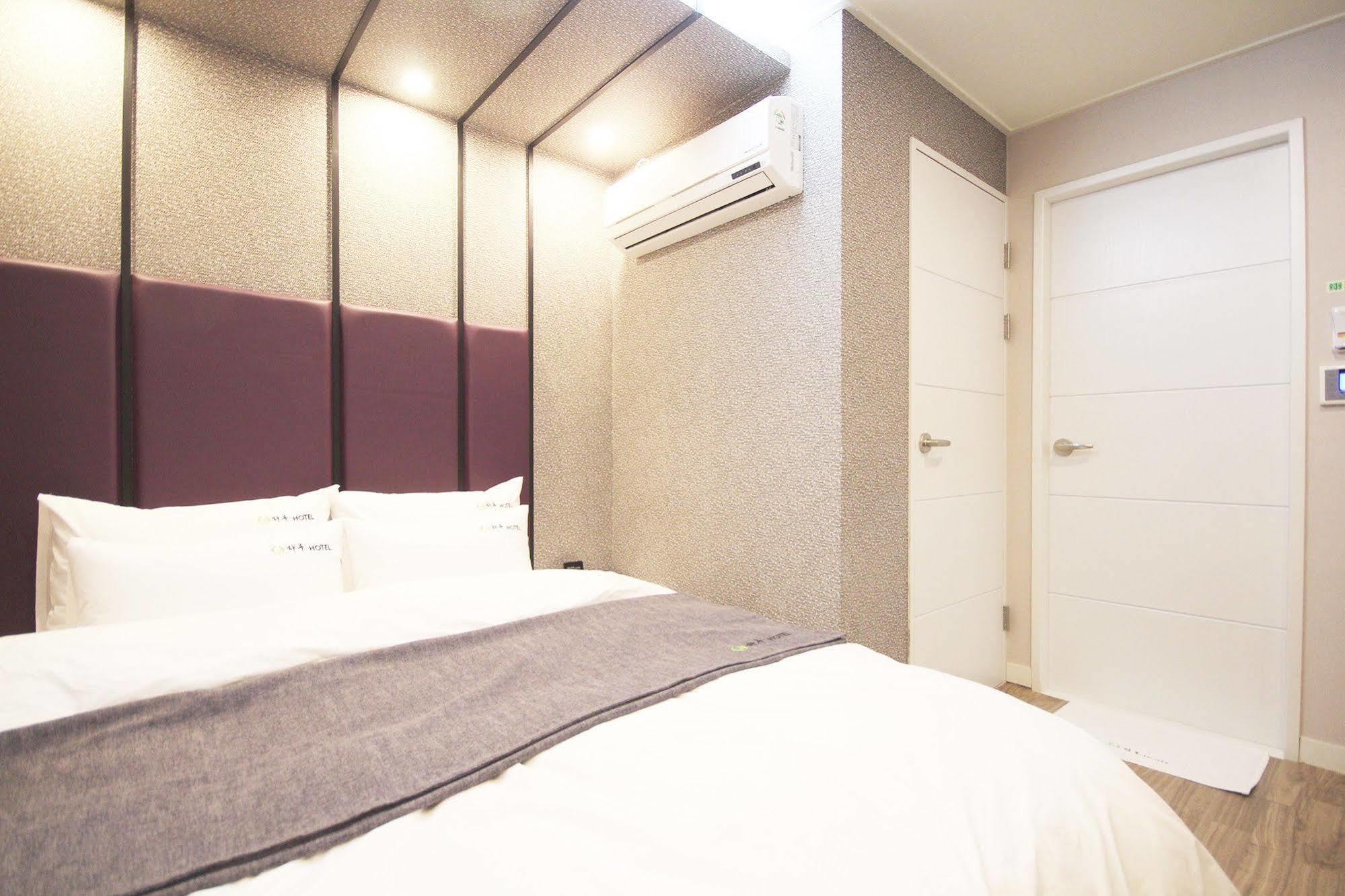 Haru Hotel Gimhae Extérieur photo