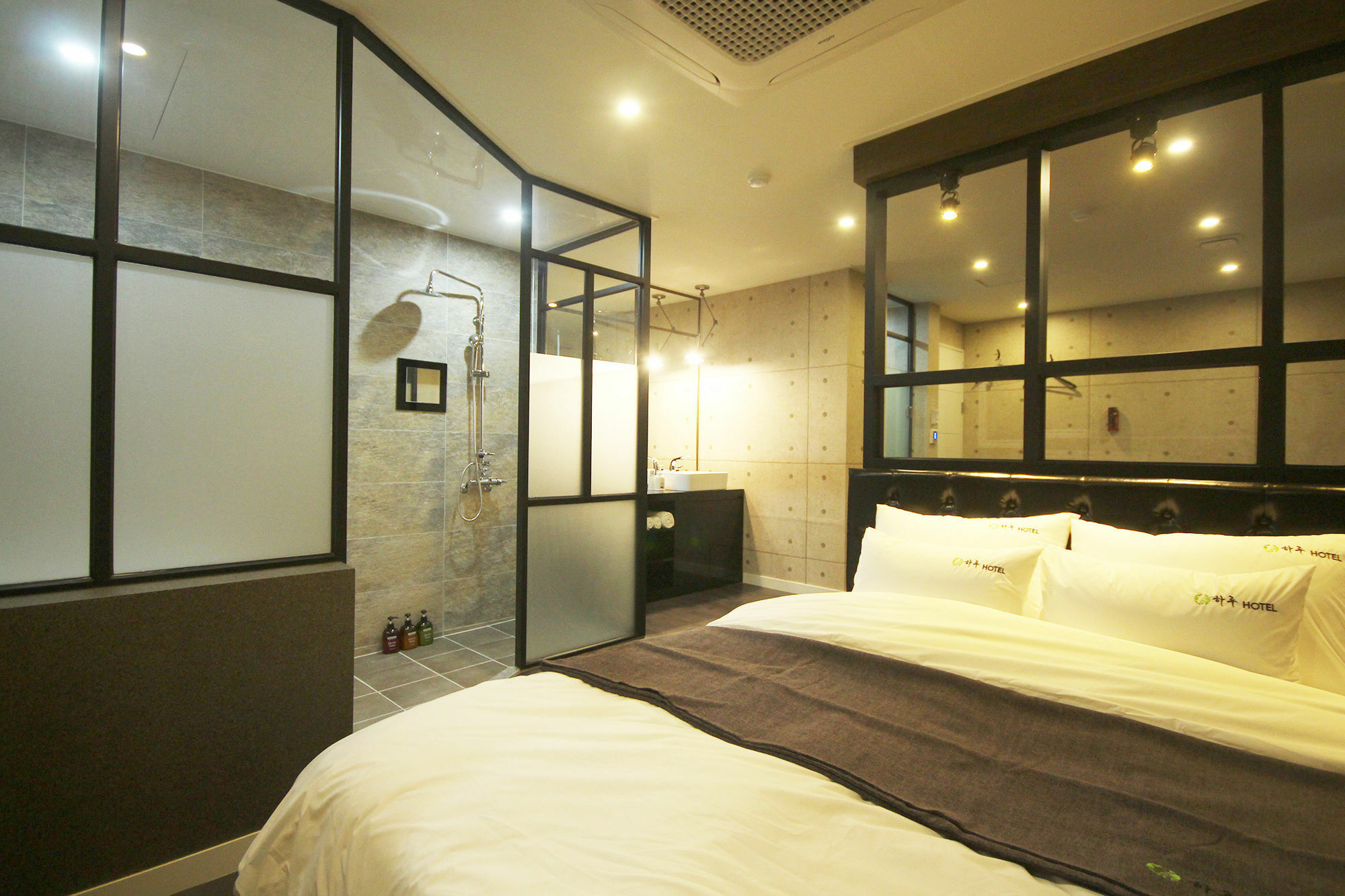 Haru Hotel Gimhae Extérieur photo